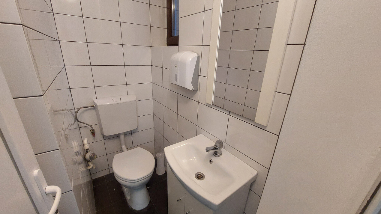 Spatiu comercial, parter, 50 mp, Calea Bucuresti zona Scoala 21