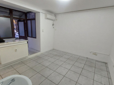 Spatiu comercial, parter, 50 mp, Calea Bucuresti zona Scoala 21