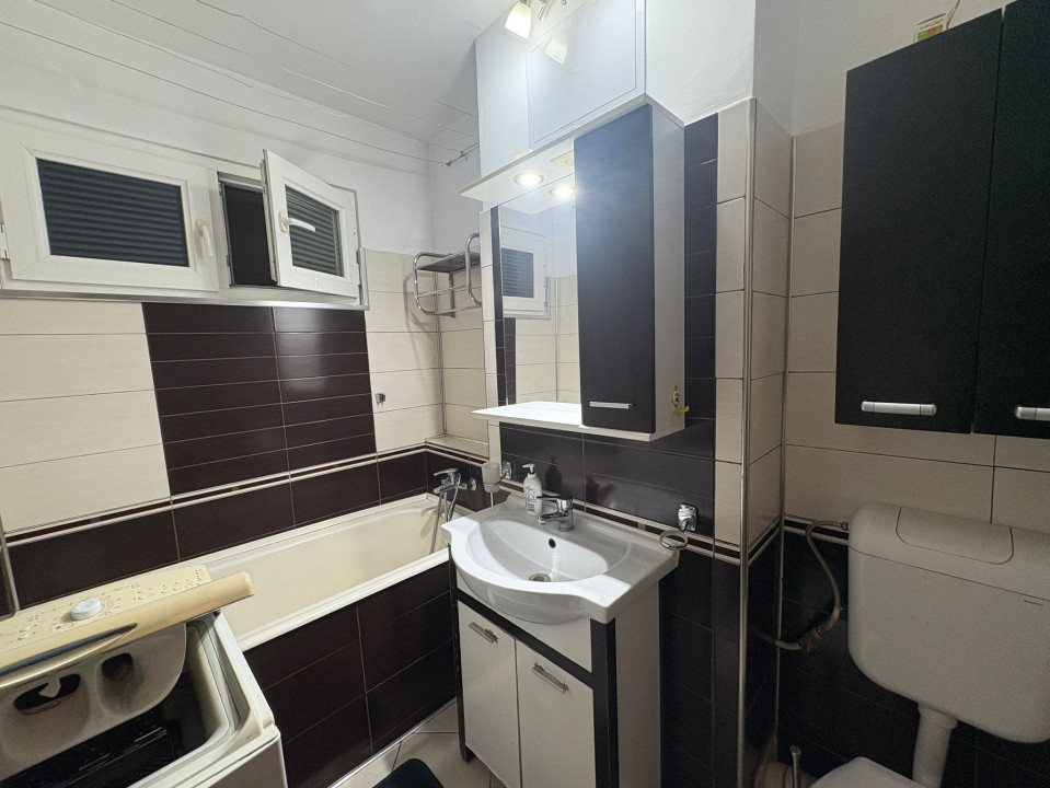 Apartament, 2 camere, semidecomandat, 52 mp, Cartier Brazda, Zona Simplon