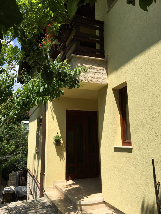 Închiriere apartament cu 3 cam., 100 mp., la casă, Zorilor