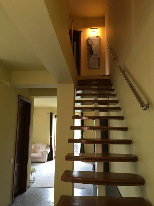 Închiriere apartament cu 3 cam., 100 mp., la casă, Zorilor