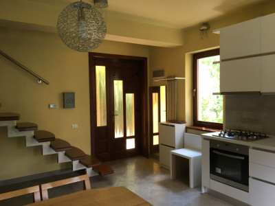 Închiriere apartament cu 3 cam., 100 mp., la casă, Zorilor