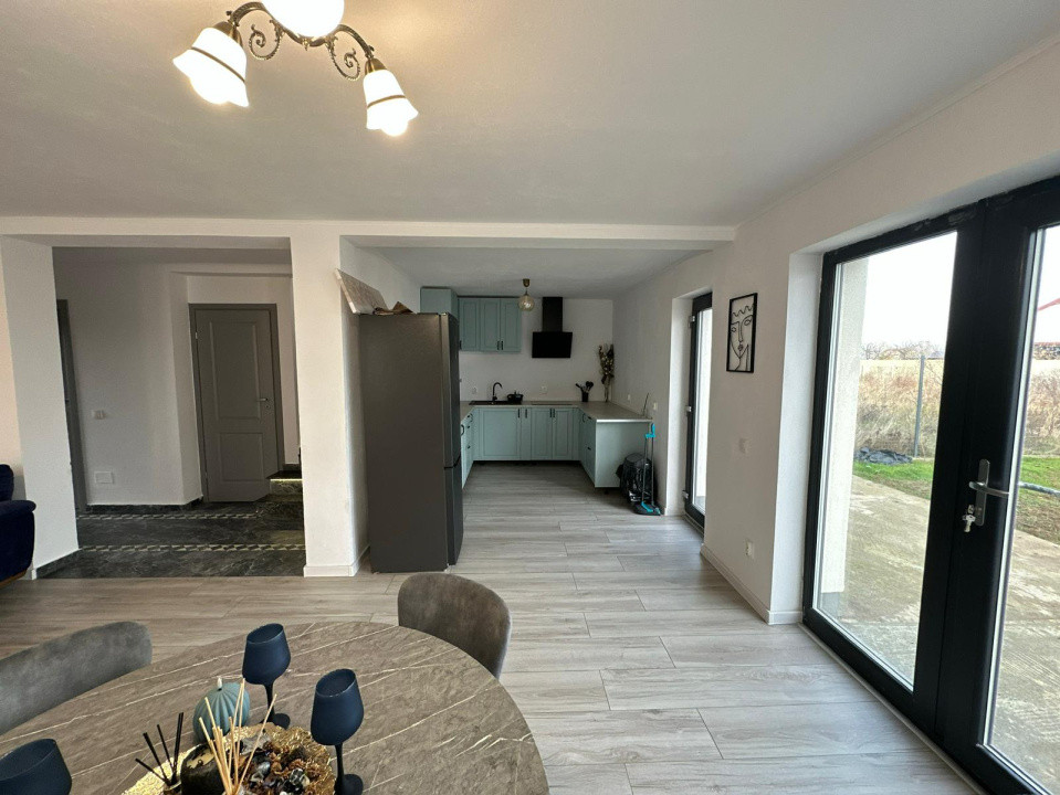 Casa 4 camere, 120mp, Carcea, zona Metro