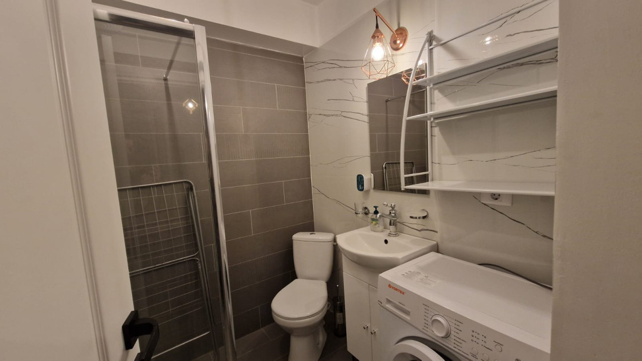 Garsoniera decomandata, 41mp, Centru, zona Piata Centrala