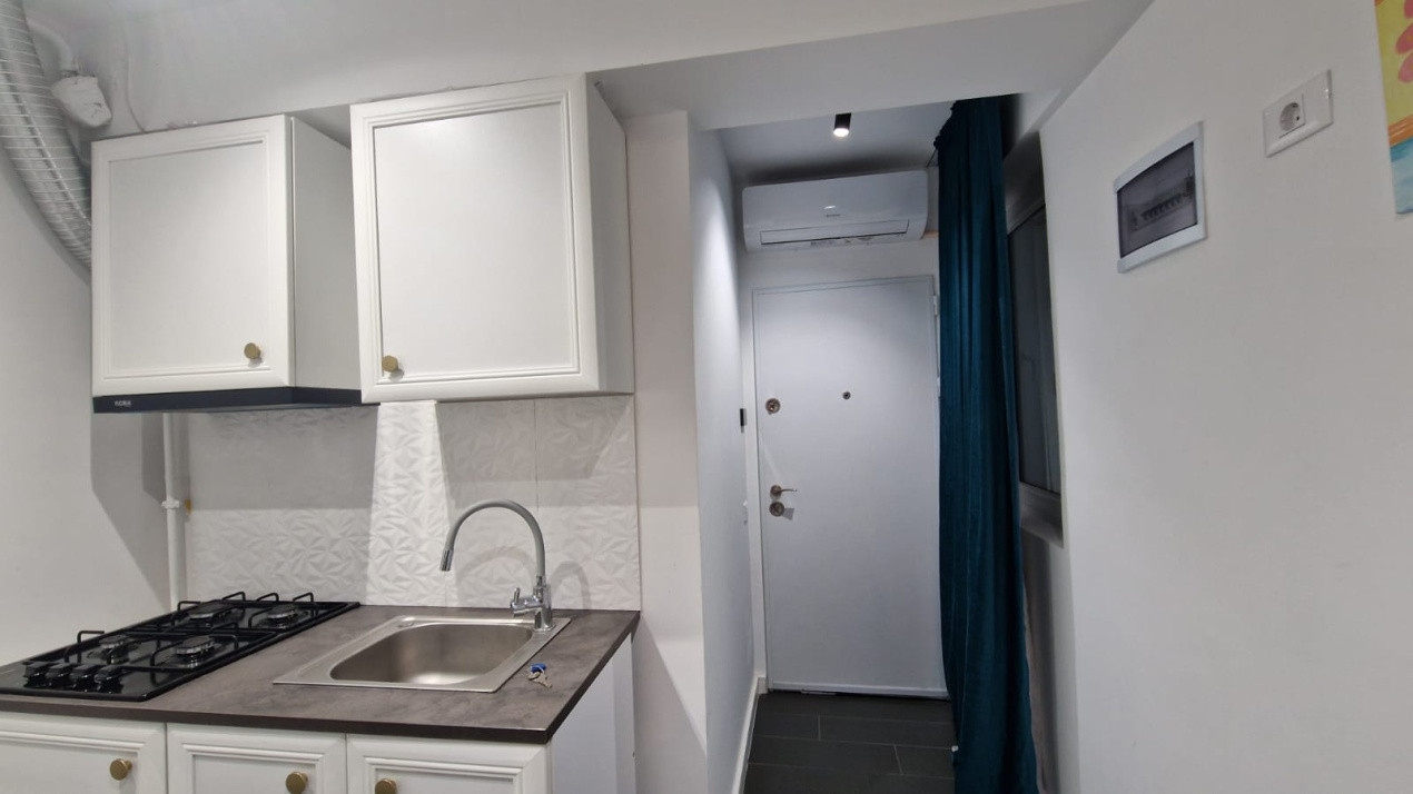 Garsoniera decomandata, 41mp, Centru, zona Piata Centrala