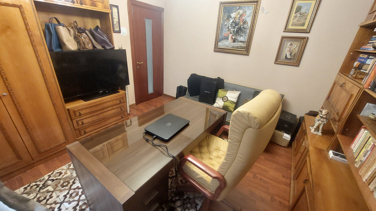 Apartament 3 camere, 75 mp, etajul 1, Rovine zona Liceul Tudor Arghezi 