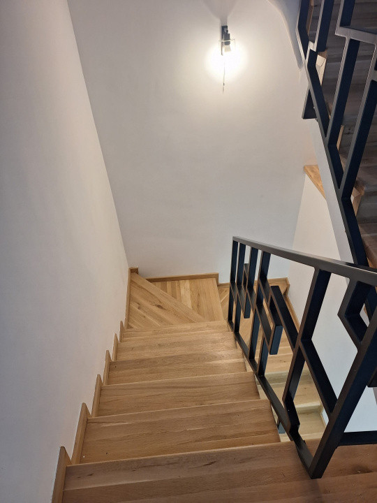 Închiriere casă nouă cu etaj și mansardă, 164 mp., Semicentral Gară