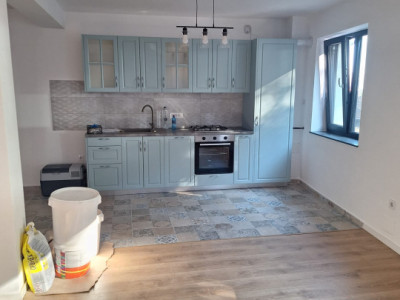 Închiriere casă nouă cu etaj și mansardă, 164 mp., Semicentral Gară