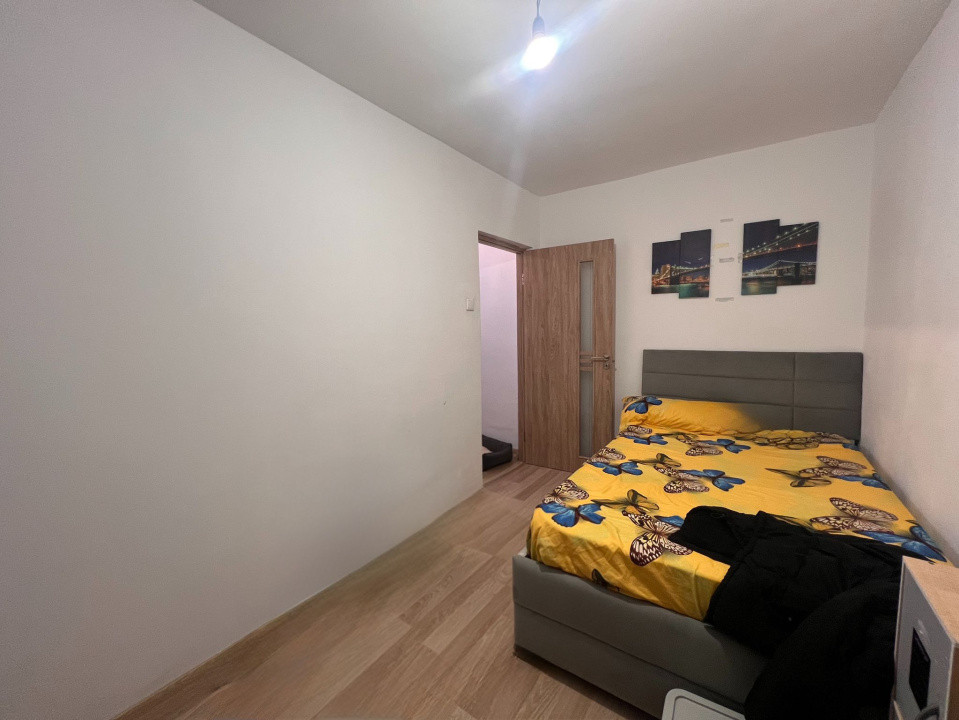 Apartament 3 camere, semidecomandat, 50.09 mp, Craiovita Noua, zona Orizont
