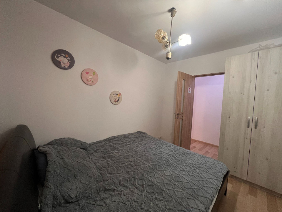 Apartament 3 camere, semidecomandat, 50.09 mp, Craiovita Noua, zona Orizont