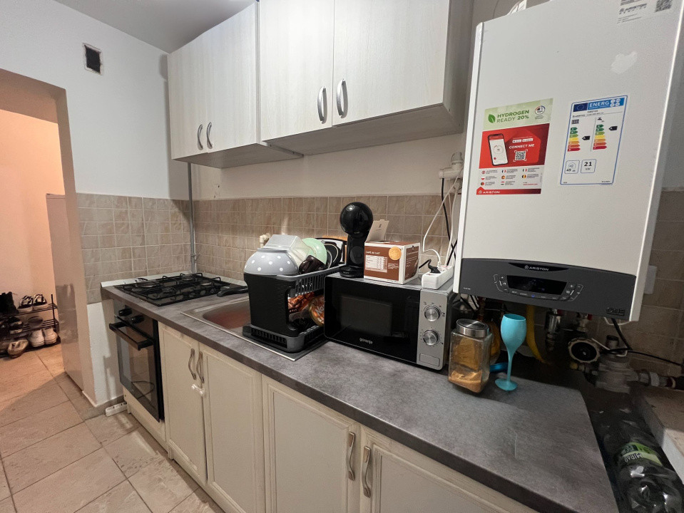 Apartament 3 camere, semidecomandat, 50.09 mp, Craiovita Noua, zona Orizont