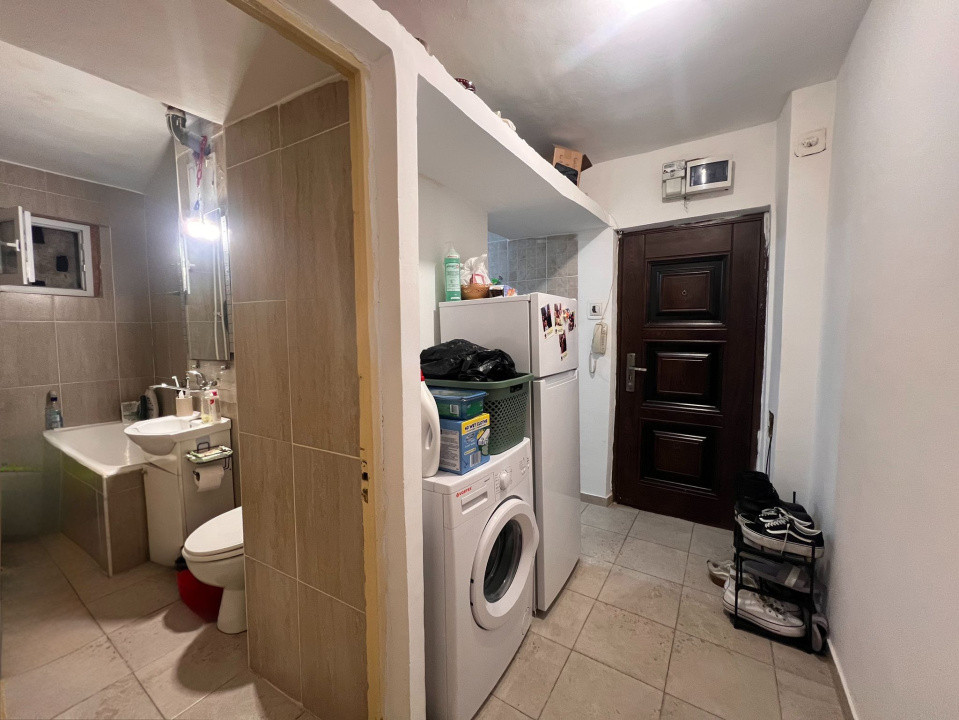 Apartament 3 camere, semidecomandat, 50.09 mp, Craiovita Noua, zona Orizont