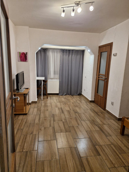 Garsonieră de închiriat – Centrul Civic, str. Toamnei