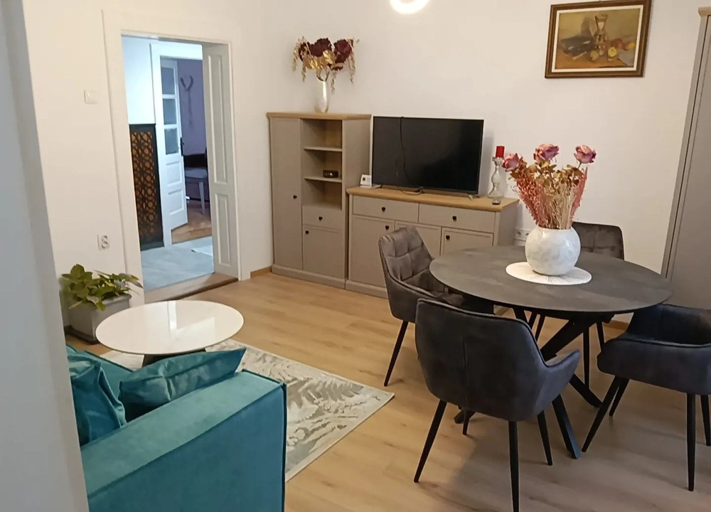 Apartament de inchiriat 3 camere la casa | 90 mp | Zona Parcul Sub Arini