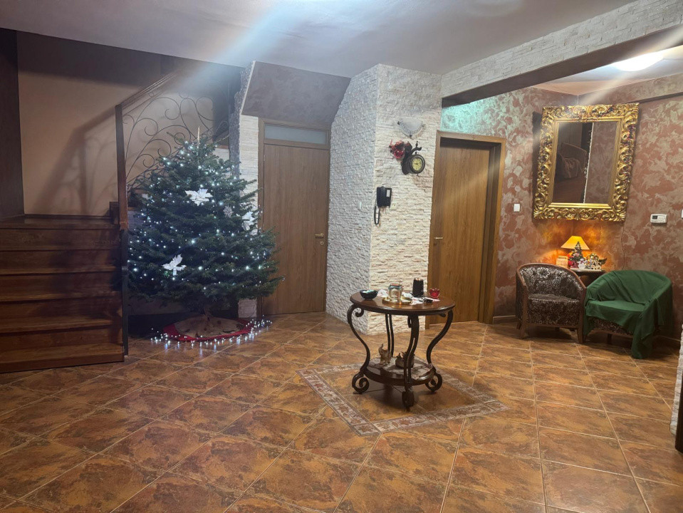 Casa D+P+1, 250 MP utili, 835 MP teren, Lapus Arges