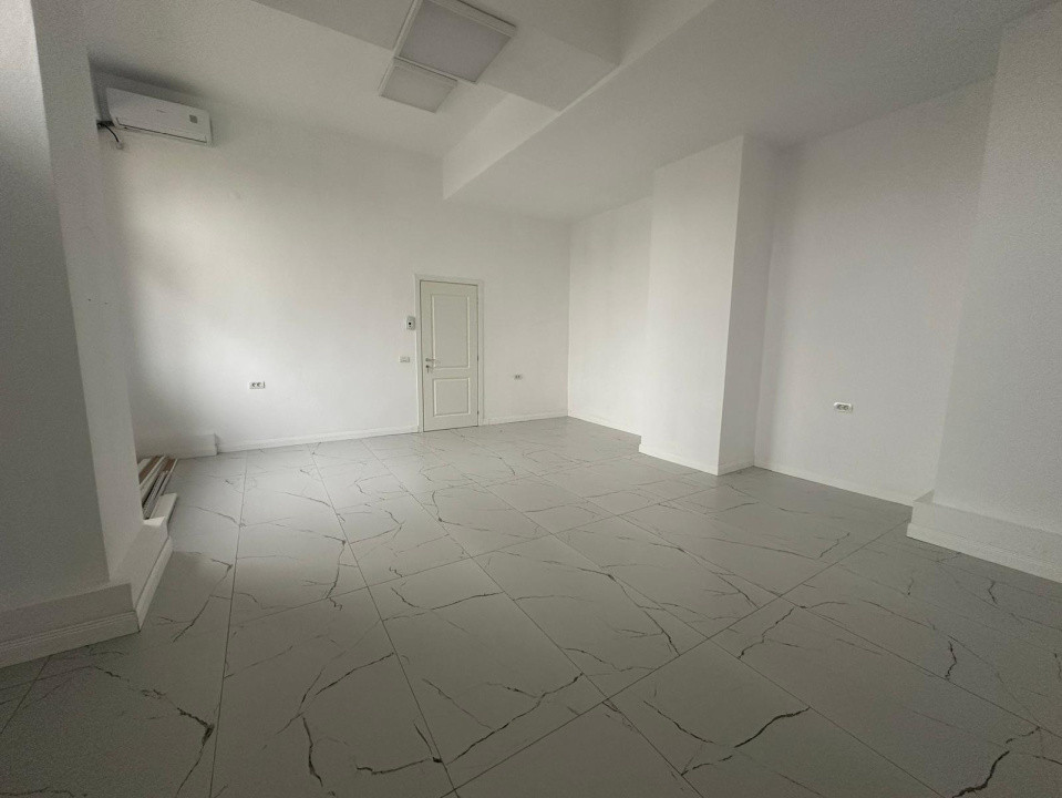Spatiu comercial, 36 mp, cartier Centru, zona Teatrul Marin Sorescu