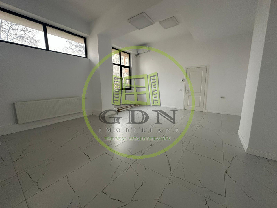 Spatiu comercial, 36 mp, cartier Centru, zona Teatrul Marin Sorescu