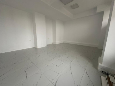 Spatiu comercial, 36 mp, cartier Centru, zona Teatrul Marin Sorescu