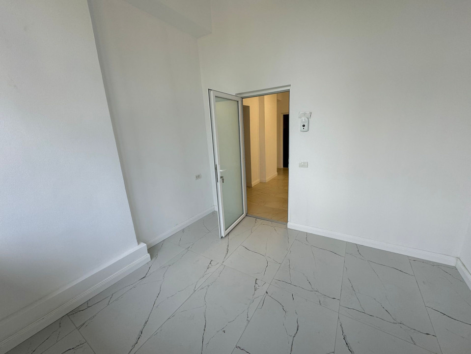 Spatiu de birou, 10mp, pretabil birou, Zona Teatrul National Marin Sorescu