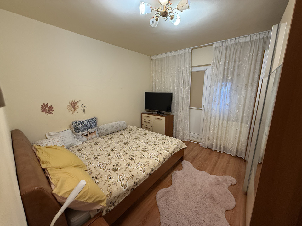Apartament 4 camere, decomandat, 83mp, Sarari, zona Piscina Sânziana 