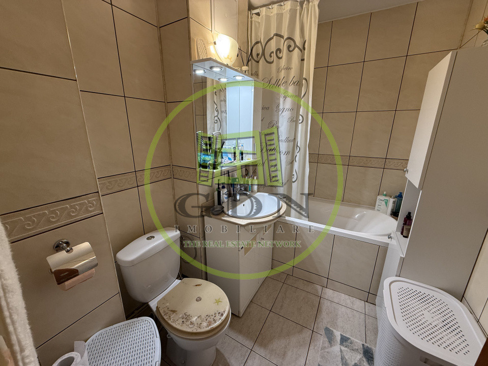 Apartament 4 camere, decomandat, 83mp, Sarari, zona Piscina Sânziana 