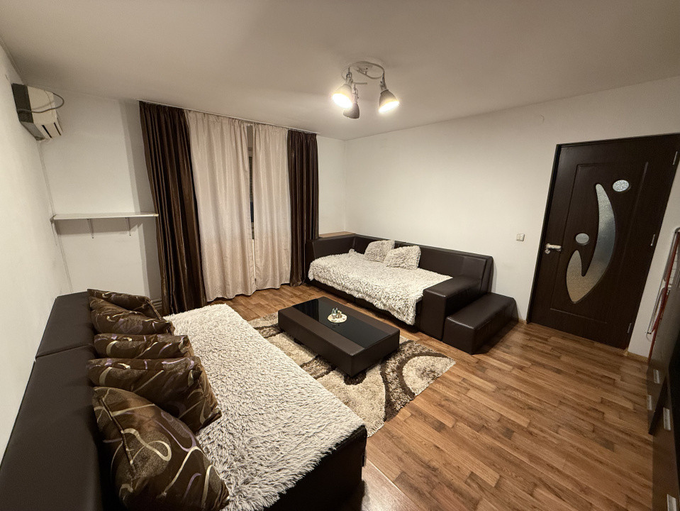 Apartament 2 camere, semidecomandat, 52mp, Rovine, zona Helmat. 