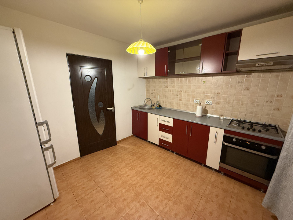 Apartament 2 camere, semidecomandat, 52mp, Rovine, zona Helmat. 