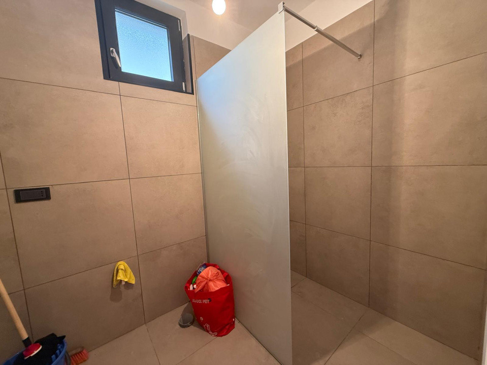 Casa parter, 379 MP teren, 84,4 MP utili, Craiova, cartier Brestei