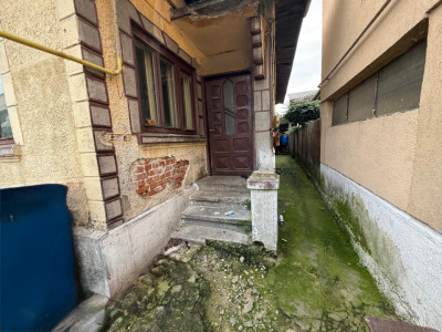 Teren 170 mp + Constructie demolabila, Craiova, Lascar Catargiu