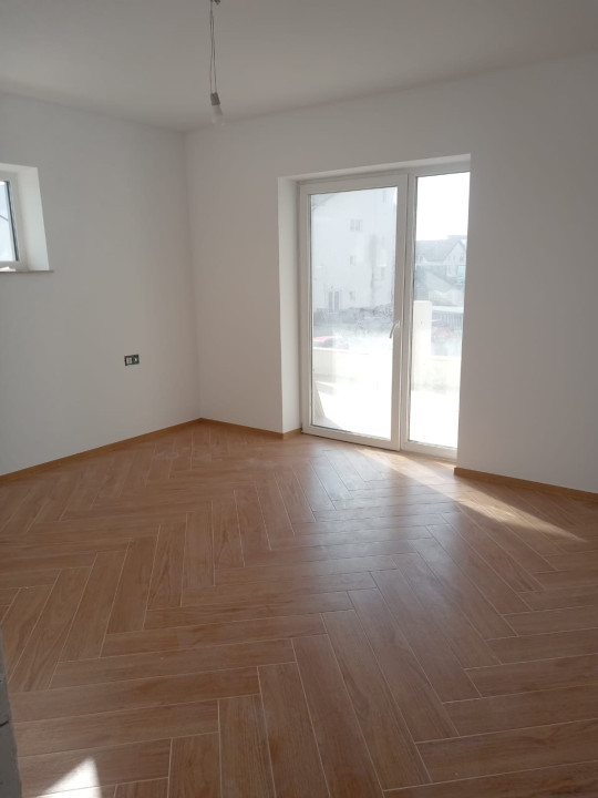 Duplex pe 3 niveluri, 6 camere, Selimbar