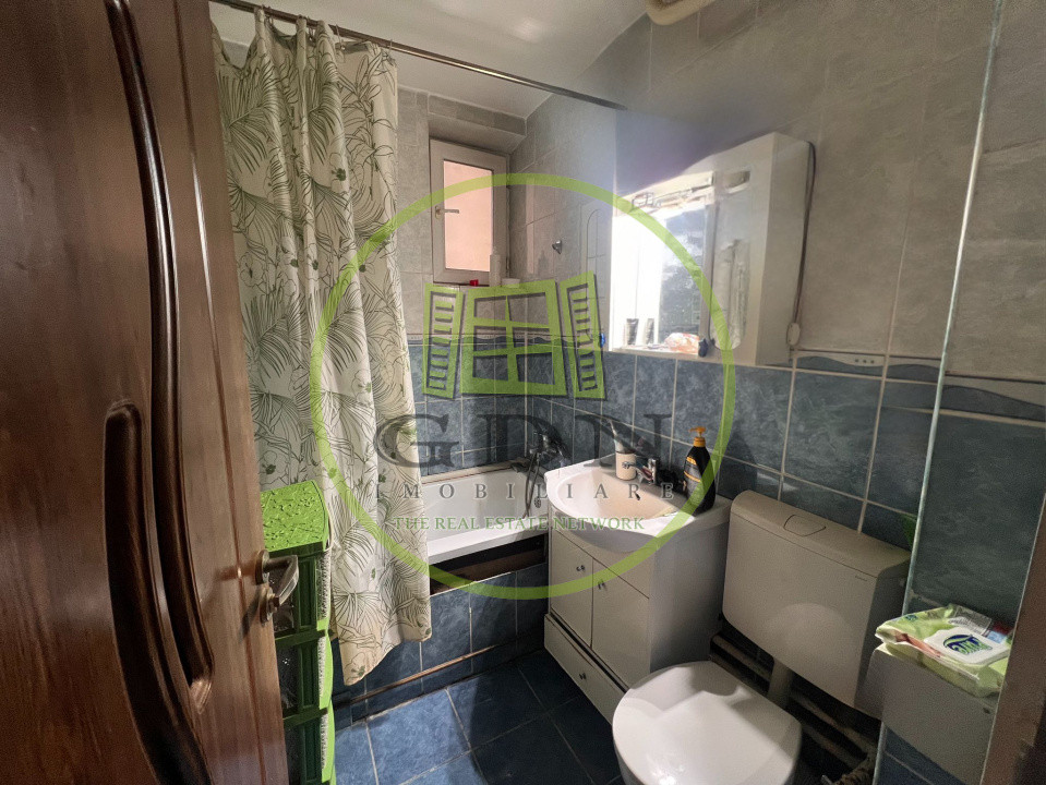 Apartament 2 camere, semidecomandat, 50,7 mp, Calea Bucuresti, zona Rotonda