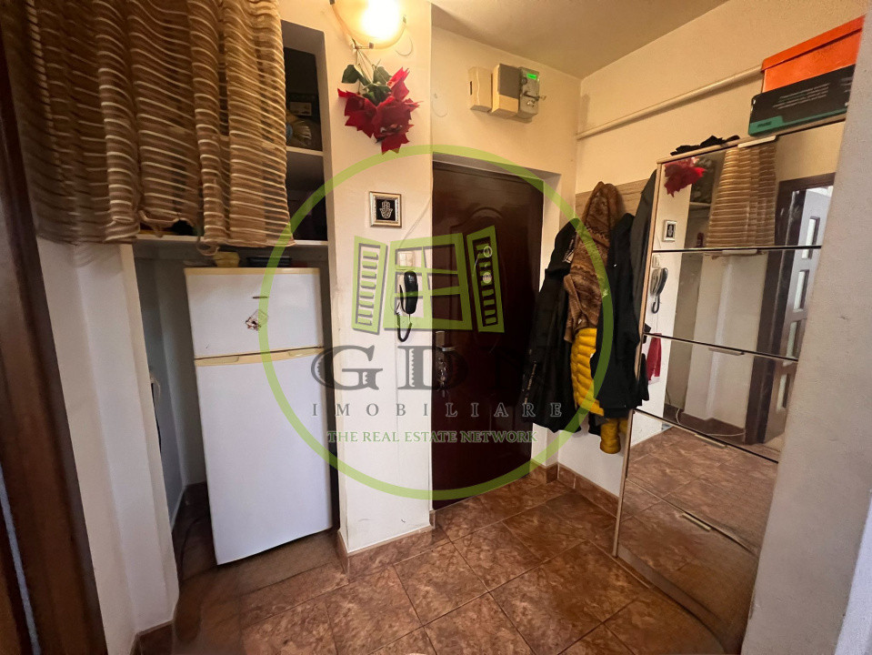 Apartament 2 camere, semidecomandat, 50,7 mp, Calea Bucuresti, zona Rotonda
