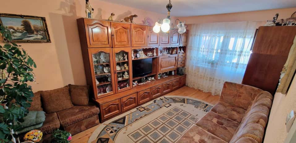 Apartament 3 camere -56mp cu 2 balcoane spre vanzare in Vasile Aaron