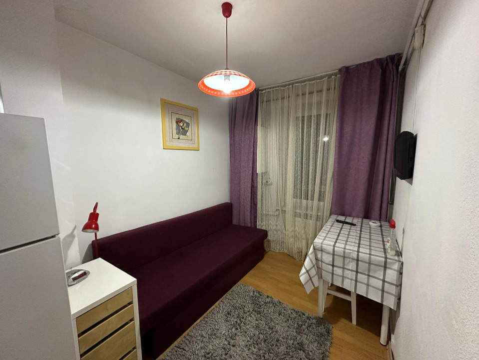 Garsoniera decomandata, 30mp, Centru, zona Teatru