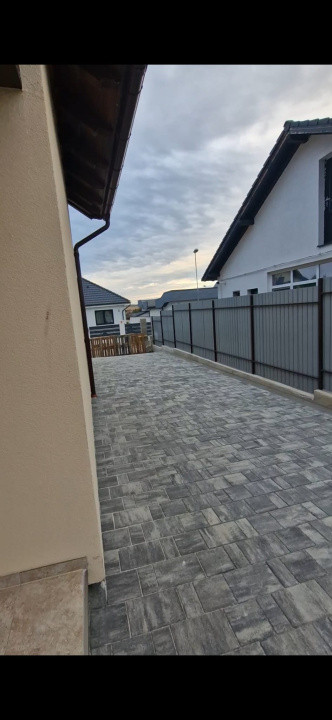 Casa 5 camere 160mputili,spre vanzare in Sura Mica