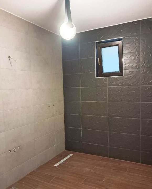 Casa 5 camere 160mputili,spre vanzare in Sura Mica