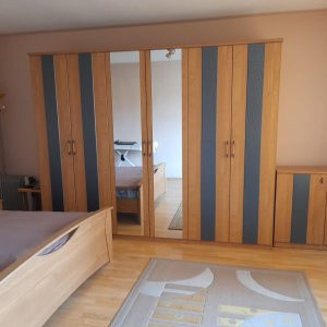 De vânzare – Vilă spațioasă cu 9 camere și teren 400 mp –Zona Turnișor