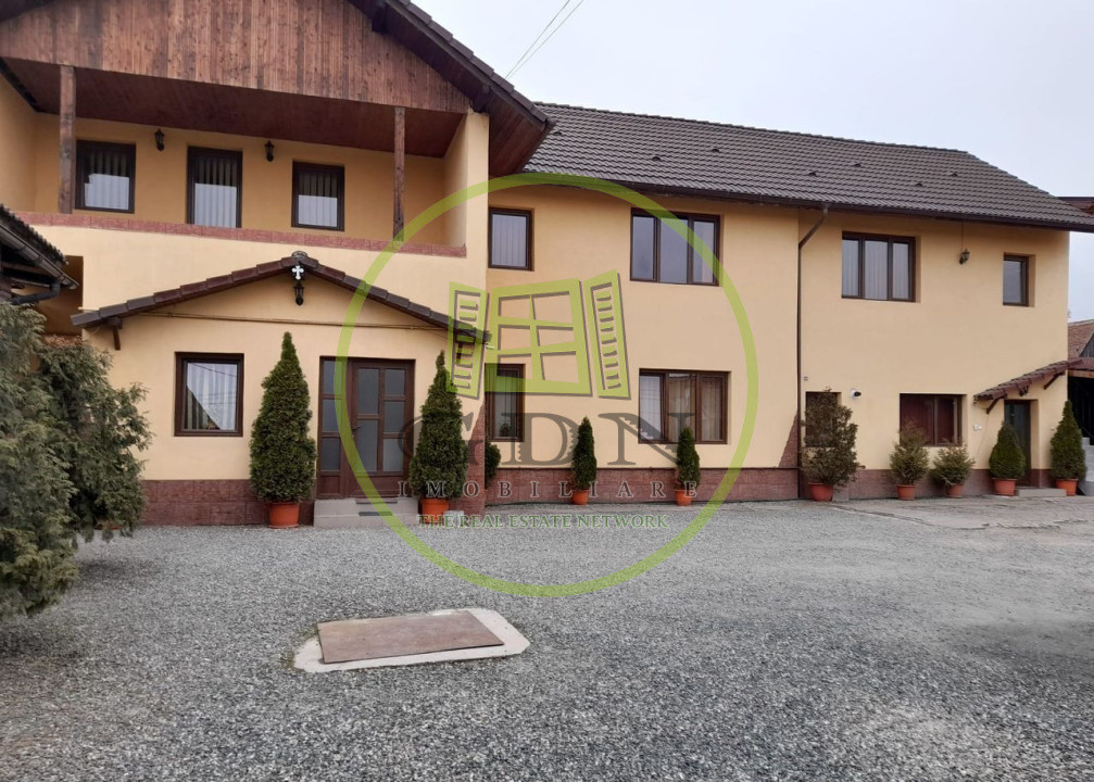 De vânzare – Vilă spațioasă cu 9 camere și teren 400 mp –Zona Turnișor