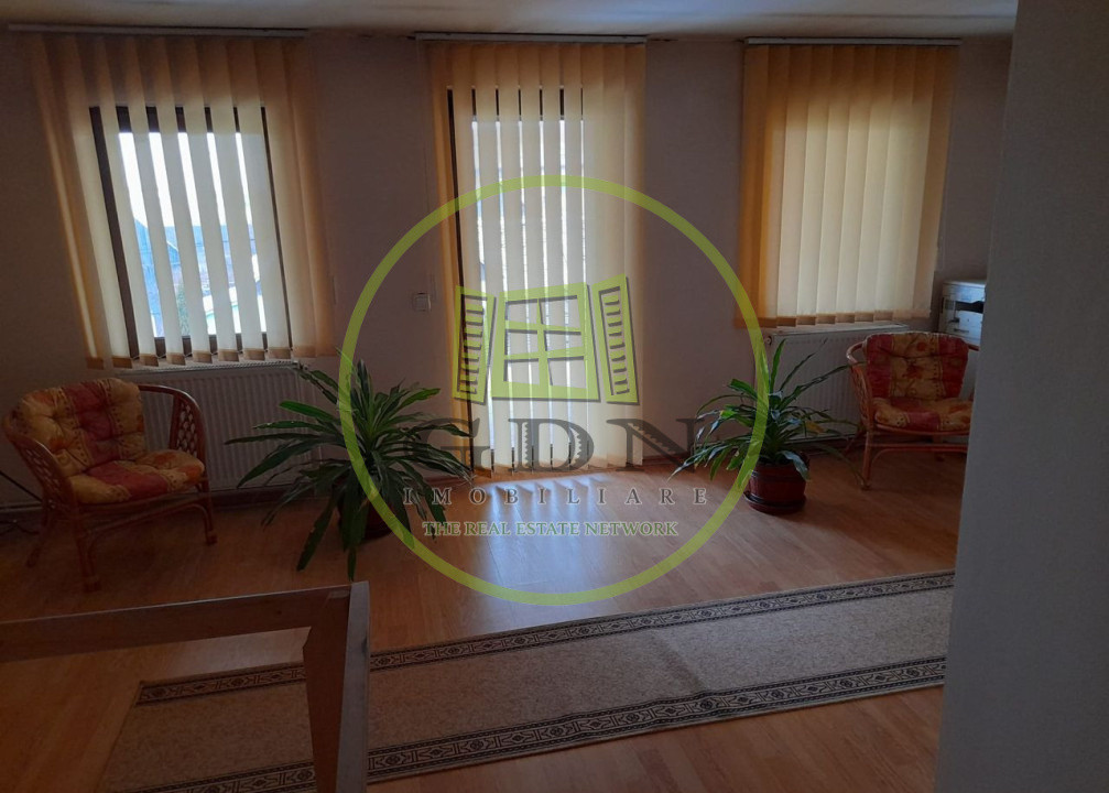 De vânzare – Vilă spațioasă cu 9 camere și teren 400 mp –Zona Turnișor