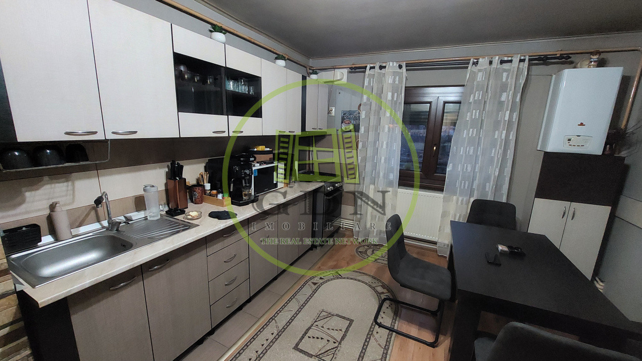 Apartament 3 camere, decomandat, parter, 66.8 mp, Craiovita Noua, zona Niela