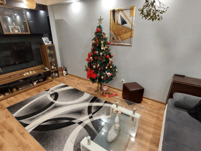 Apartament 3 camere, decomandat, parter, 66.8 mp, Craiovita Noua, zona Niela