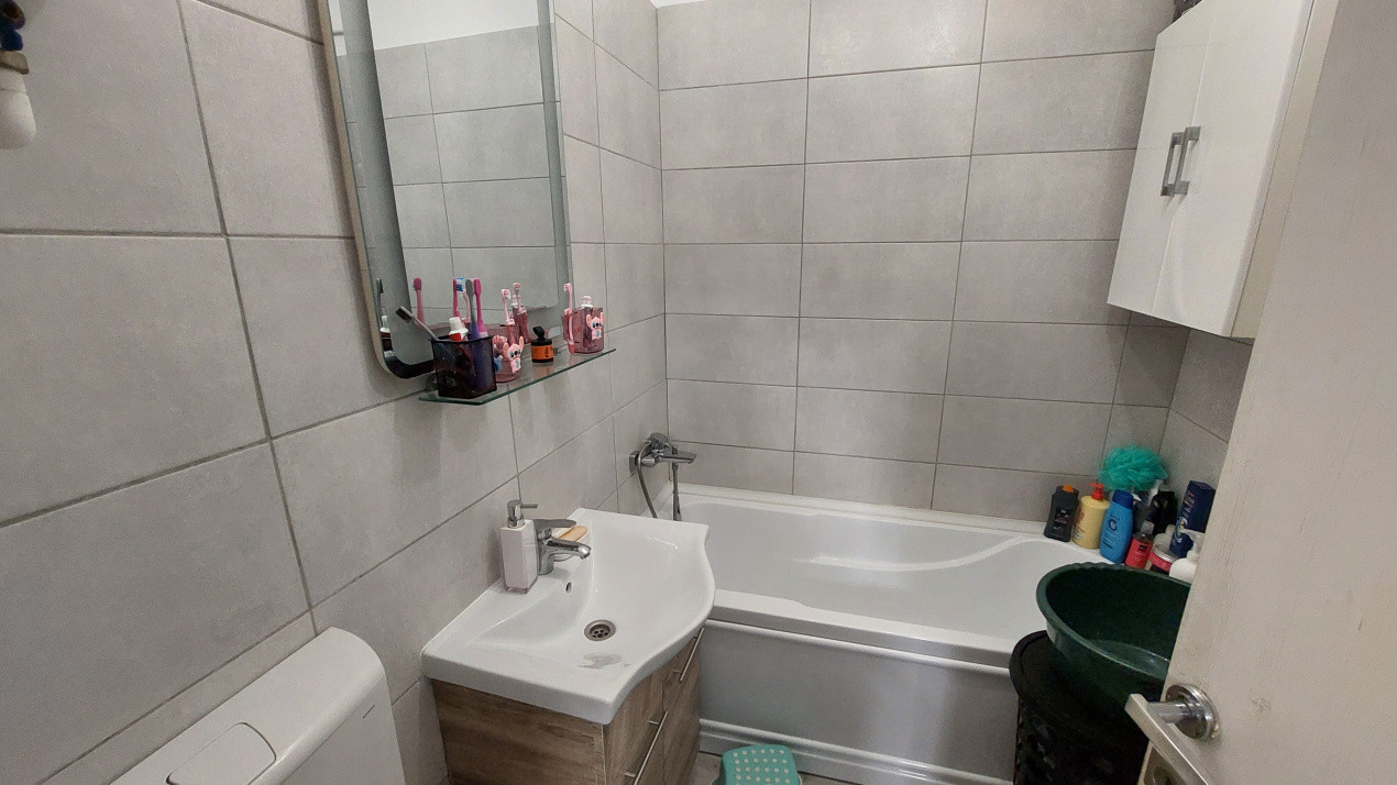 Apartament 2 camere semidecomandat, 50 mp, Calea Bucuresti zona Petre Ispirescu