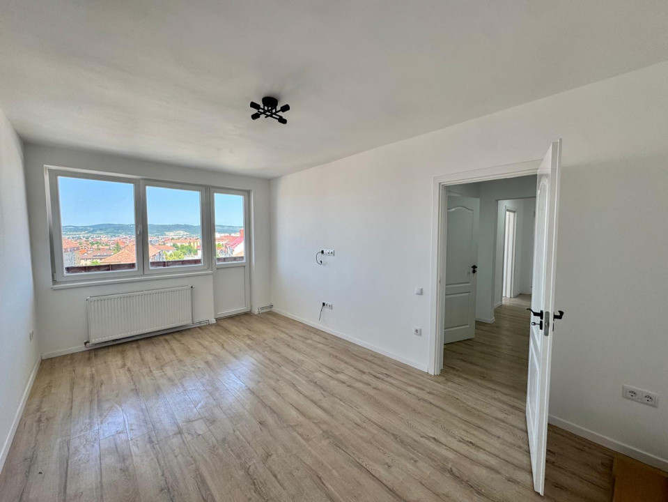 Apartament 3 camere- DECOAMNDAT- Zona Mihai Viteazu 