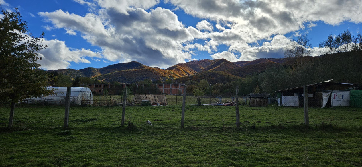 Teren intravilan | 500 mp autorizație de construcți-de vânzare –Tocile