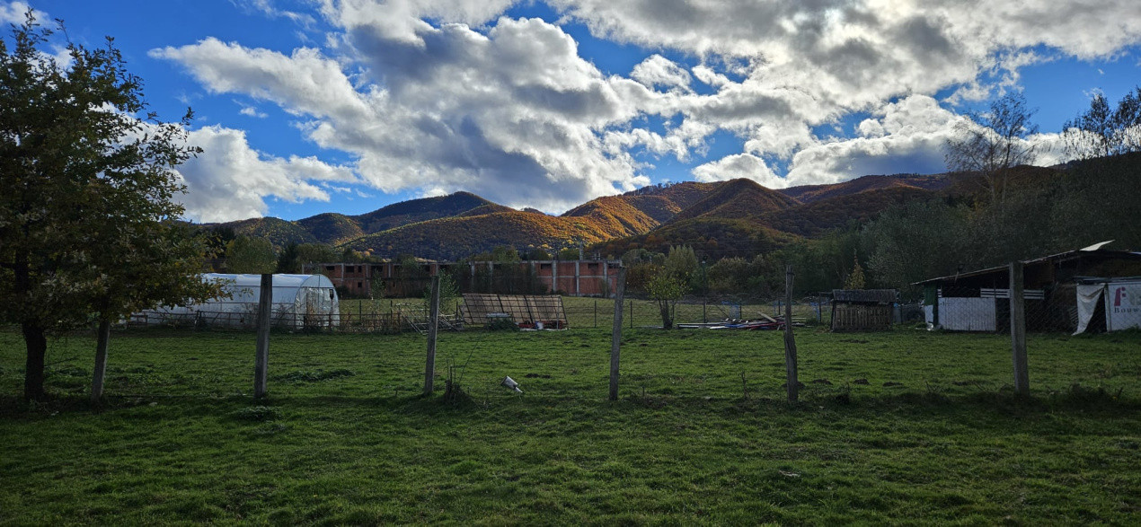 Teren intravilan | 500 mp autorizație de construcți-de vânzare –Tocile