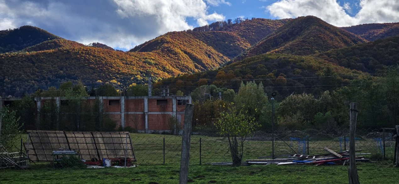 Teren intravilan | 500 mp autorizație de construcți-de vânzare –Tocile