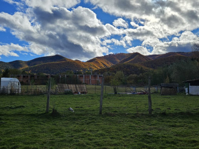 Teren intravilan | 500 mp autorizație de construcți-de vânzare –Tocile