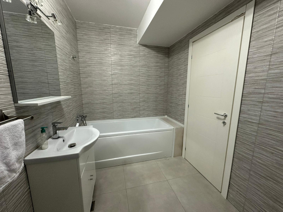 Apartament doua camere, 54mp, cartier George Enescu, zona Liceul de Chimie