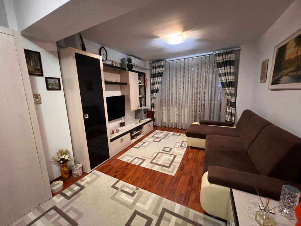 Garsoniera decomandata, 42.64 mp, Craiovita Noua, zona Promenada