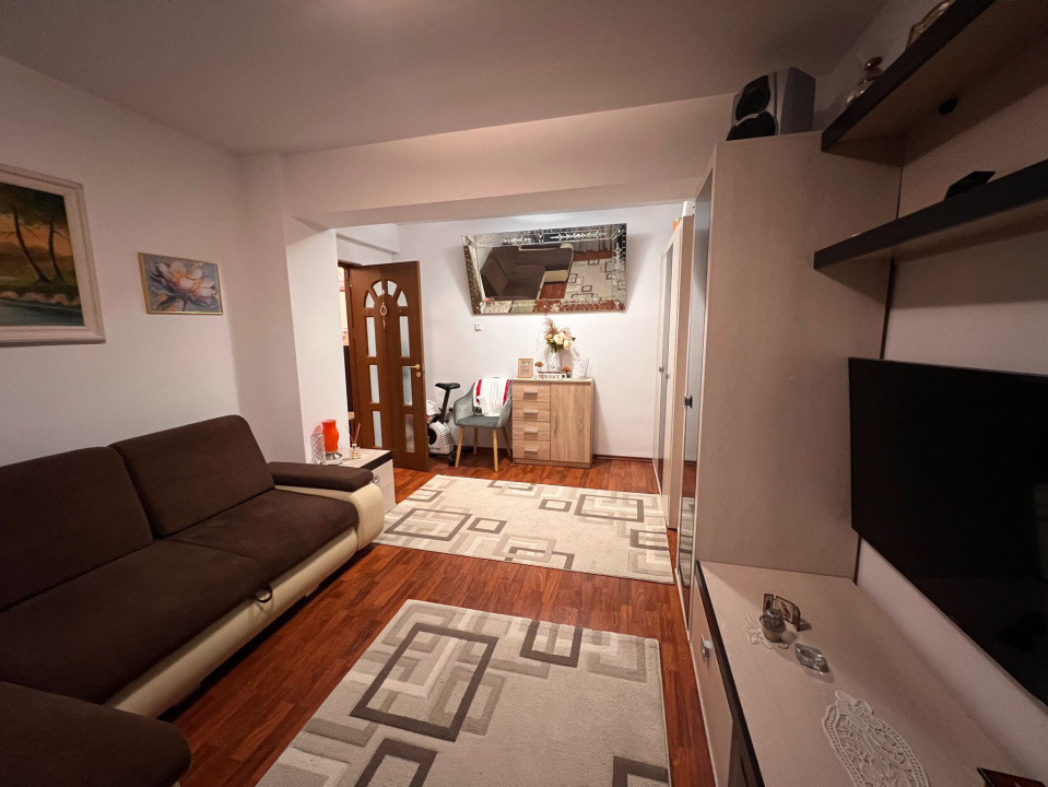 Garsoniera decomandata, 42.64 mp, Craiovita Noua, zona Promenada